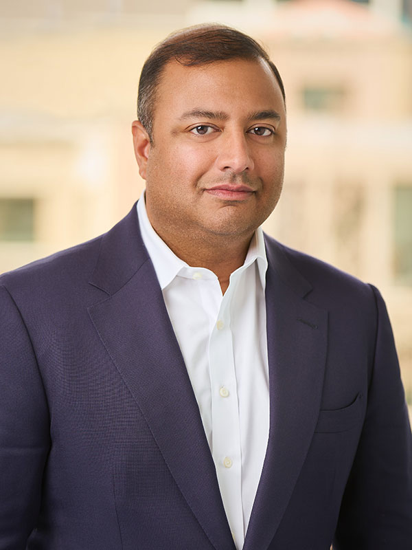 Headshot Thiru Ramakrishnan